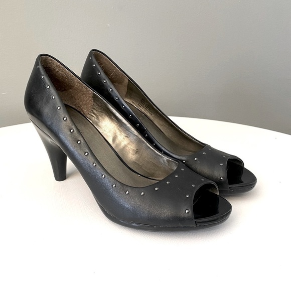 Kenneth Cole Black Studded Leather Peep-Toe Pumps - Picture 1 of 12